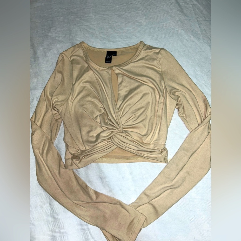 WINDSOR long sleeve cream crossover crop top. Size medium